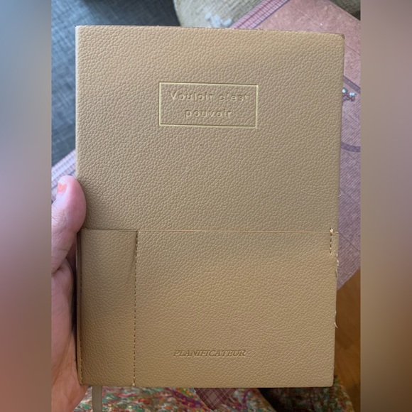 Small note book - Picture 1 of 14